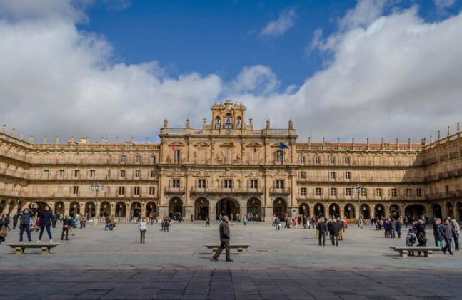 Plazas más bonitas de España - Turismo urbano